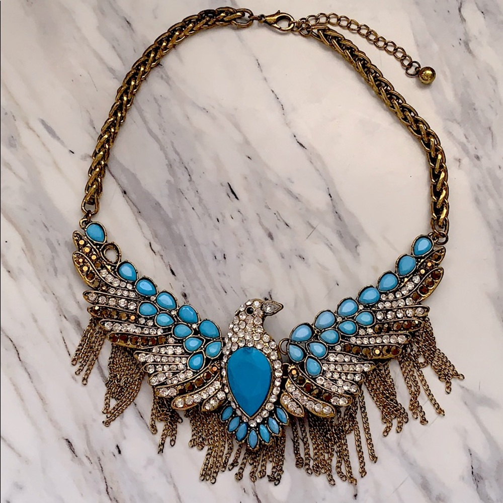 Statement necklace